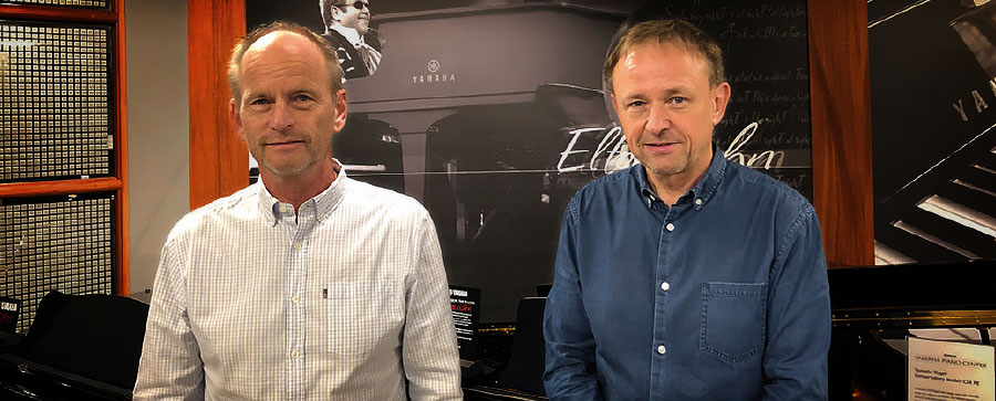 Bert och Lars Andreasson på Andreasson Musik i Göteborg